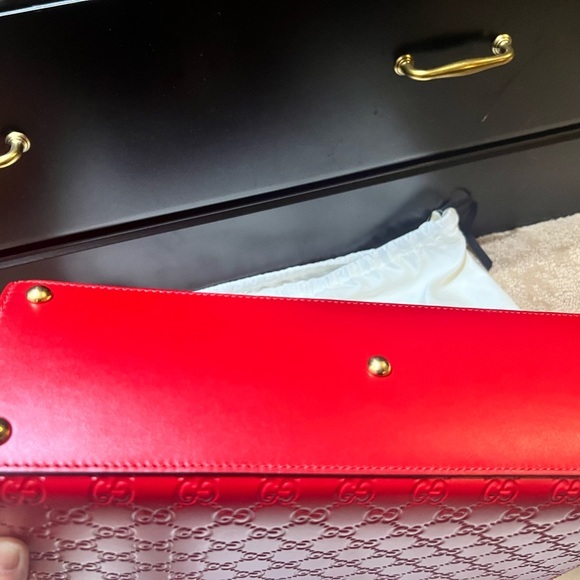 Guccissima Signature Medium Padlock Top Handle Bag Hibiscus Red. BRAND NEW - Picture 8 of 12